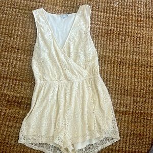 American eagle croched lace romper xl